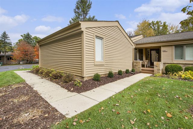 501 Woodgrove Drive, Ann Arbor, MI 48103