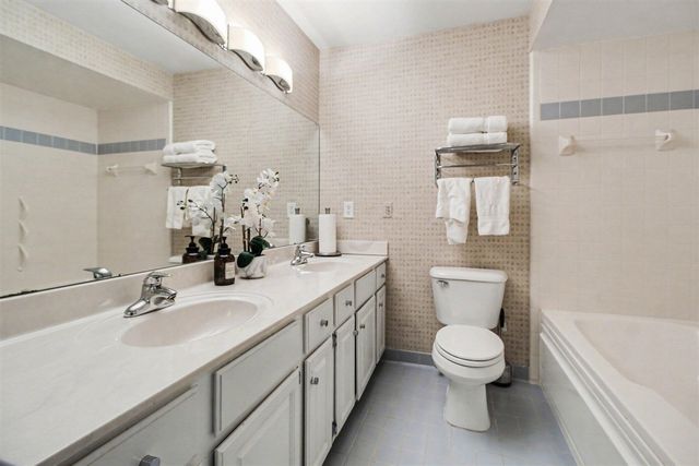 501 Woodgrove Drive, Ann Arbor, MI 48103