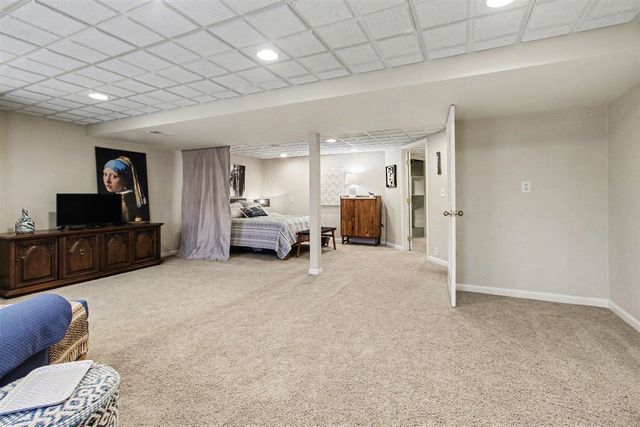 501 Woodgrove Drive, Ann Arbor, MI 48103