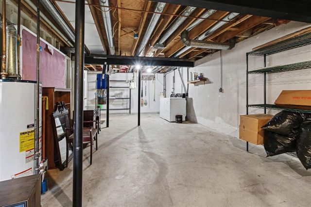 501 Woodgrove Drive, Ann Arbor, MI 48103