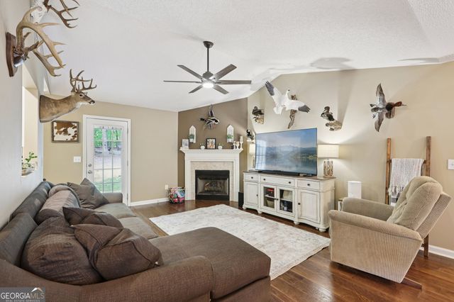 271 Pete Davis Road, Newnan, GA 30263
