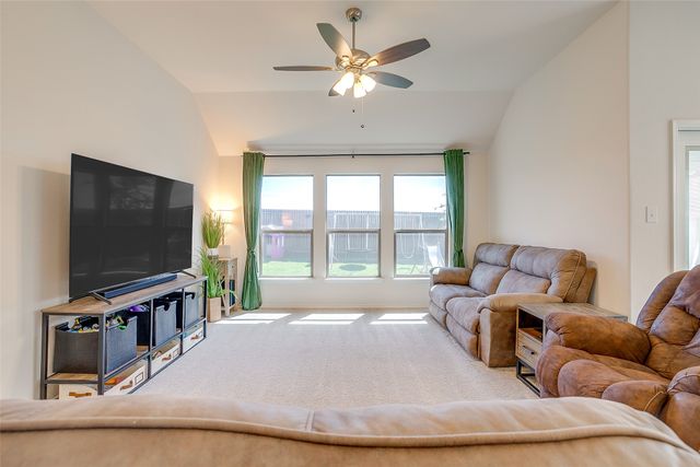 907 Beverly Drive, Cleburne, TX 76033