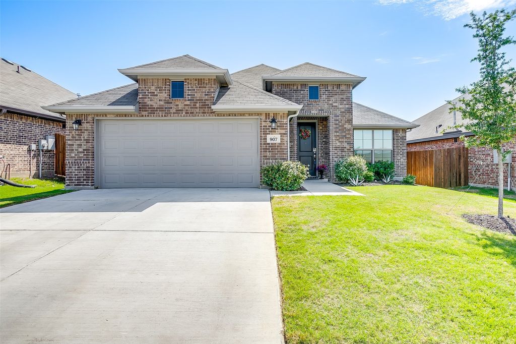 907 Beverly Drive, Cleburne, TX 76033