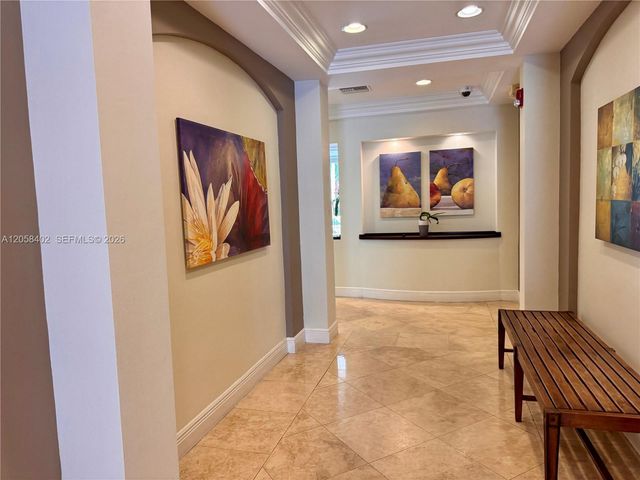 2640 NE 135th St 406, North Miami, FL 33181