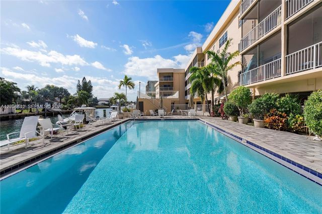 2640 NE 135th St 406, North Miami, FL 33181