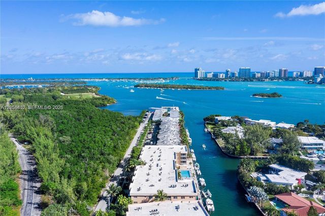 2640 NE 135th St 406, North Miami, FL 33181