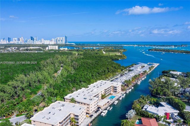 2640 NE 135th St 406, North Miami, FL 33181