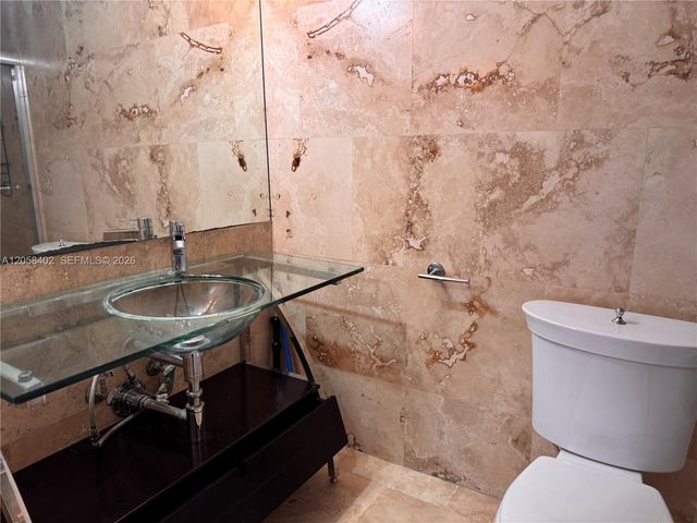 2640 NE 135th St 406, North Miami, FL 33181