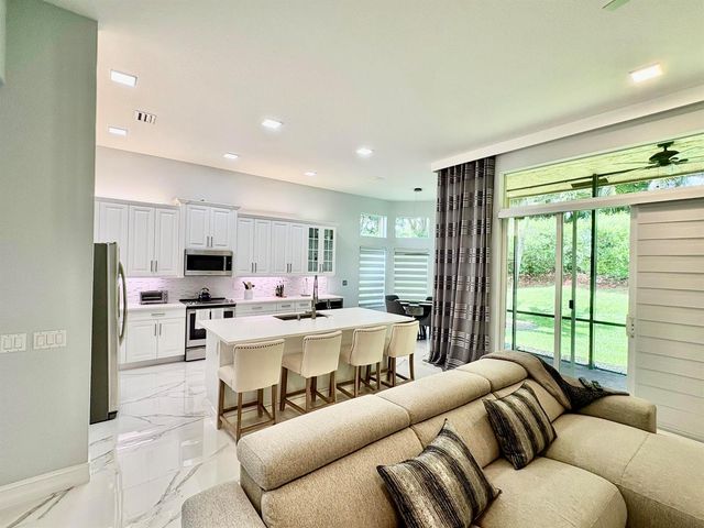 10673 Richfield Way, Boynton Beach, FL 33437