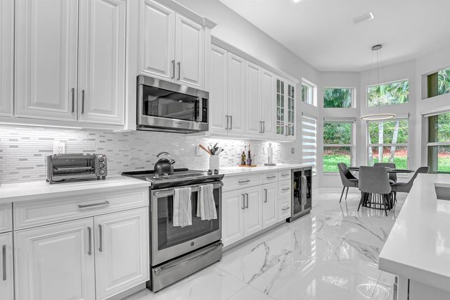 10673 Richfield Way, Boynton Beach, FL 33437