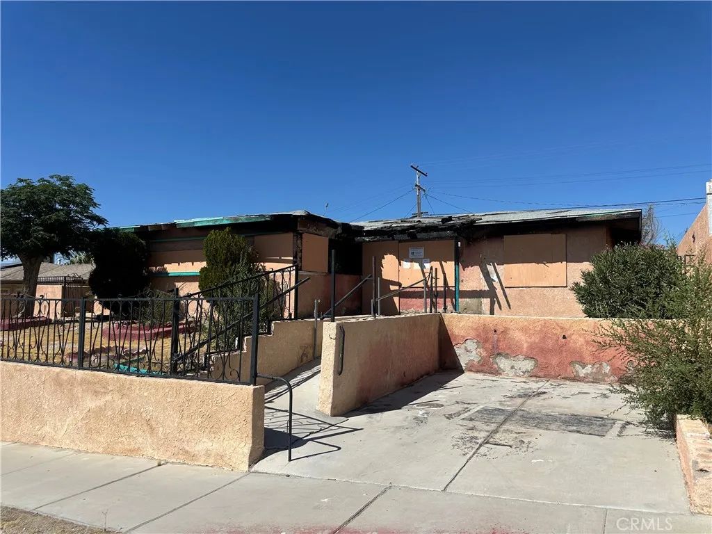 341 S Muriel, Barstow, CA 92311