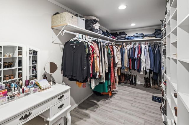 719 Vista Del Pueblo Street SW, Albuquerque, NM 87121