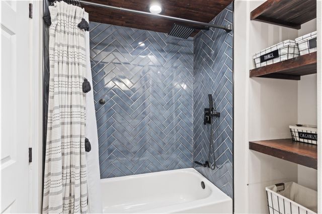 719 Vista Del Pueblo Street SW, Albuquerque, NM 87121