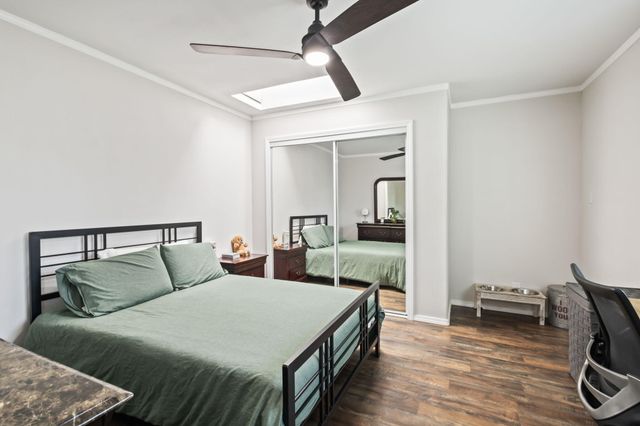 719 Vista Del Pueblo Street SW, Albuquerque, NM 87121