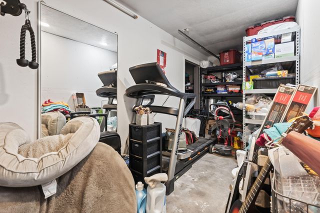 719 Vista Del Pueblo Street SW, Albuquerque, NM 87121