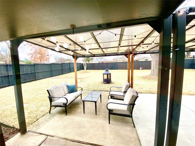 10916 Wyatt Street, Dallas, TX 75218