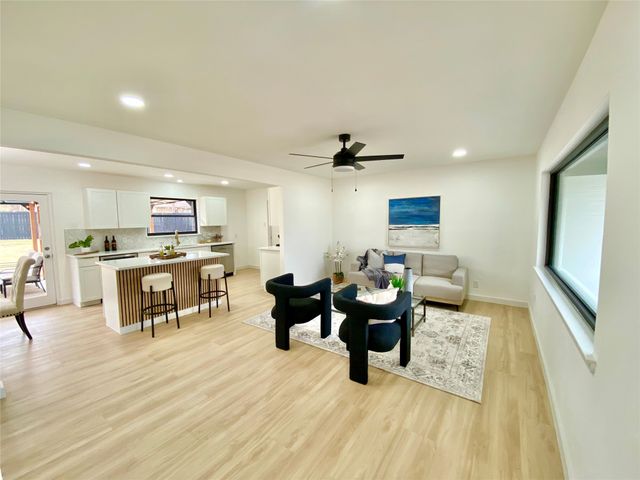 10916 Wyatt Street, Dallas, TX 75218