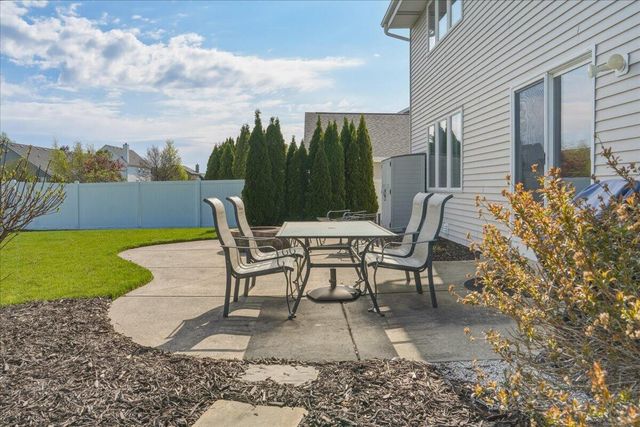 5800 Eagle Point DRIVE, Racine, WI 53406
