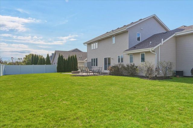 5800 Eagle Point DRIVE, Racine, WI 53406