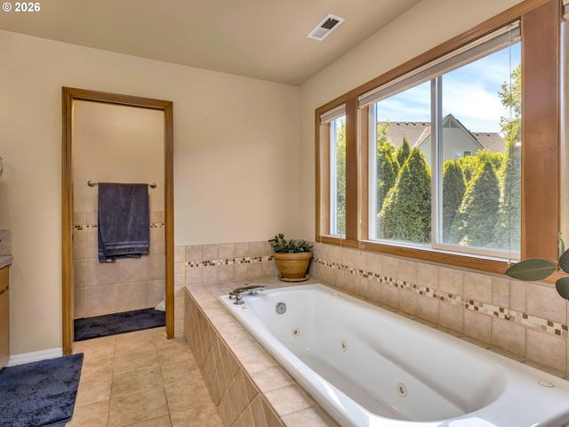 18419 Sw KELLY VIEW Loop, Beaverton, OR 97007