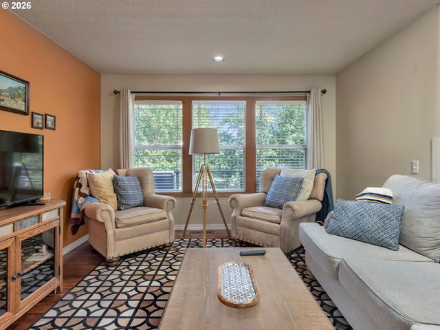 18419 Sw KELLY VIEW Loop, Beaverton, OR 97007