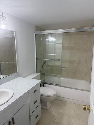 5005 Collins Ave 1104, Miami Beach, FL 33140