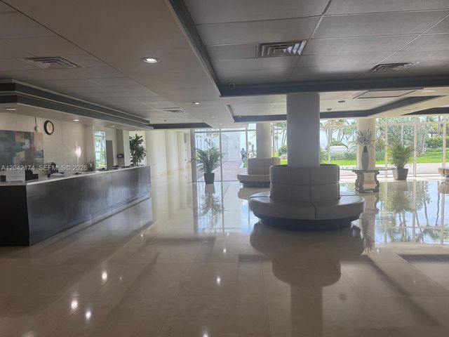 5005 Collins Ave 1104, Miami Beach, FL 33140