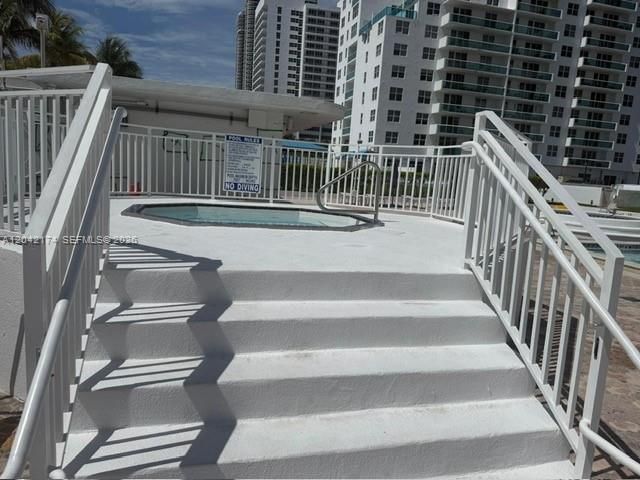 5005 Collins Ave 1104, Miami Beach, FL 33140