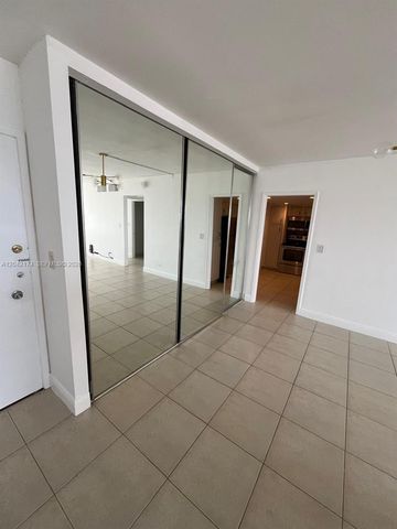 5005 Collins Ave 1104, Miami Beach, FL 33140