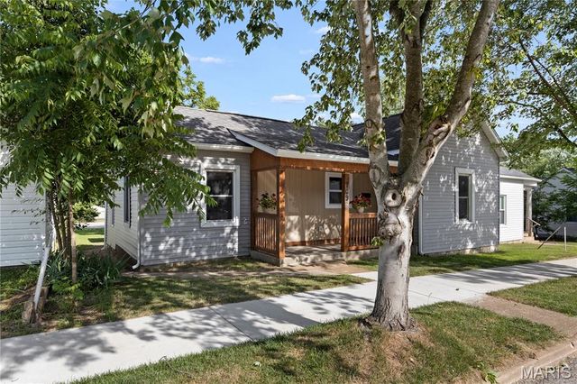709 S 2nd Street, De Soto, MO 63020