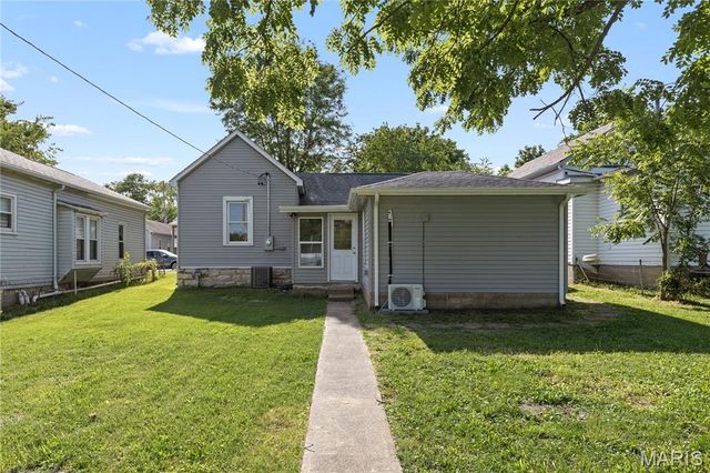 709 S 2nd Street, De Soto, MO 63020