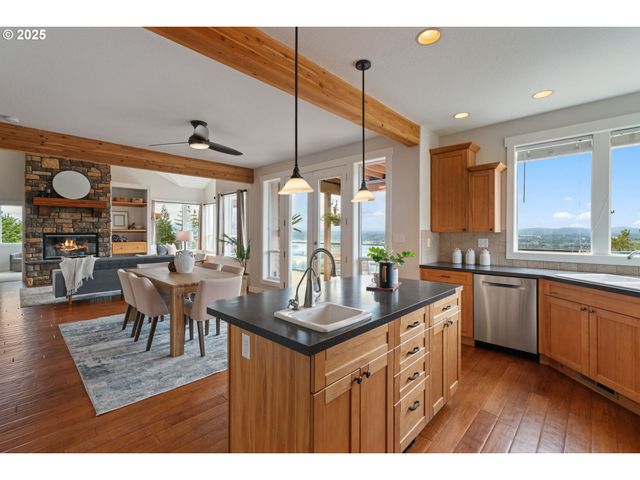 3045 Nw 3RD Ave, Camas, WA 98607