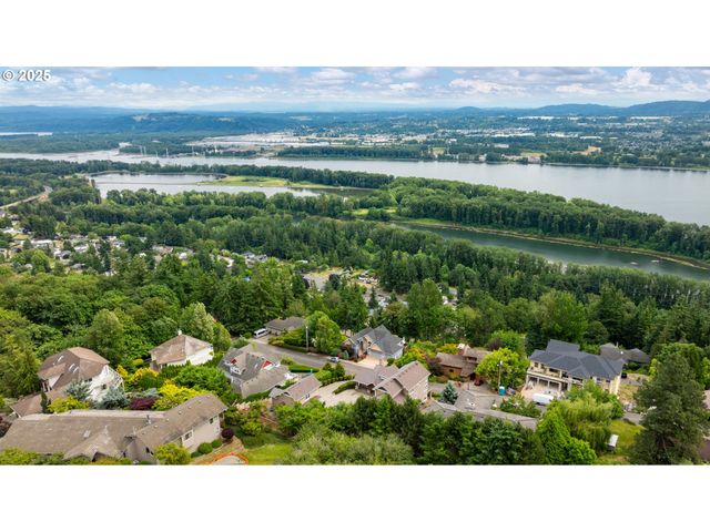 3045 Nw 3RD Ave, Camas, WA 98607