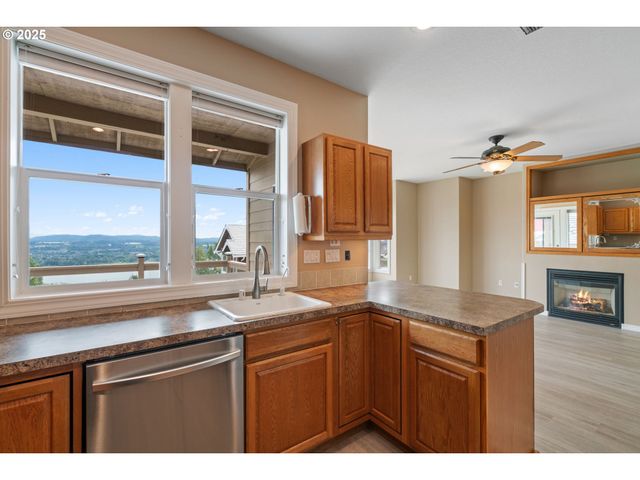 3045 Nw 3RD Ave, Camas, WA 98607