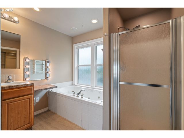 3045 Nw 3RD Ave, Camas, WA 98607
