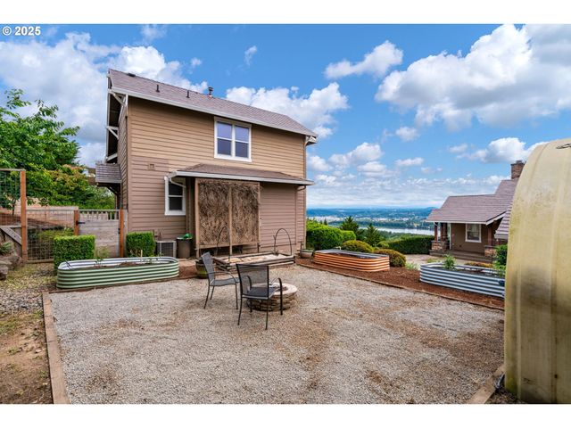 3045 Nw 3RD Ave, Camas, WA 98607