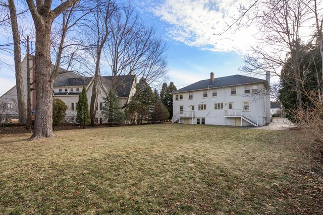 312 Edge Hill Rd 2, Milton, MA 02186