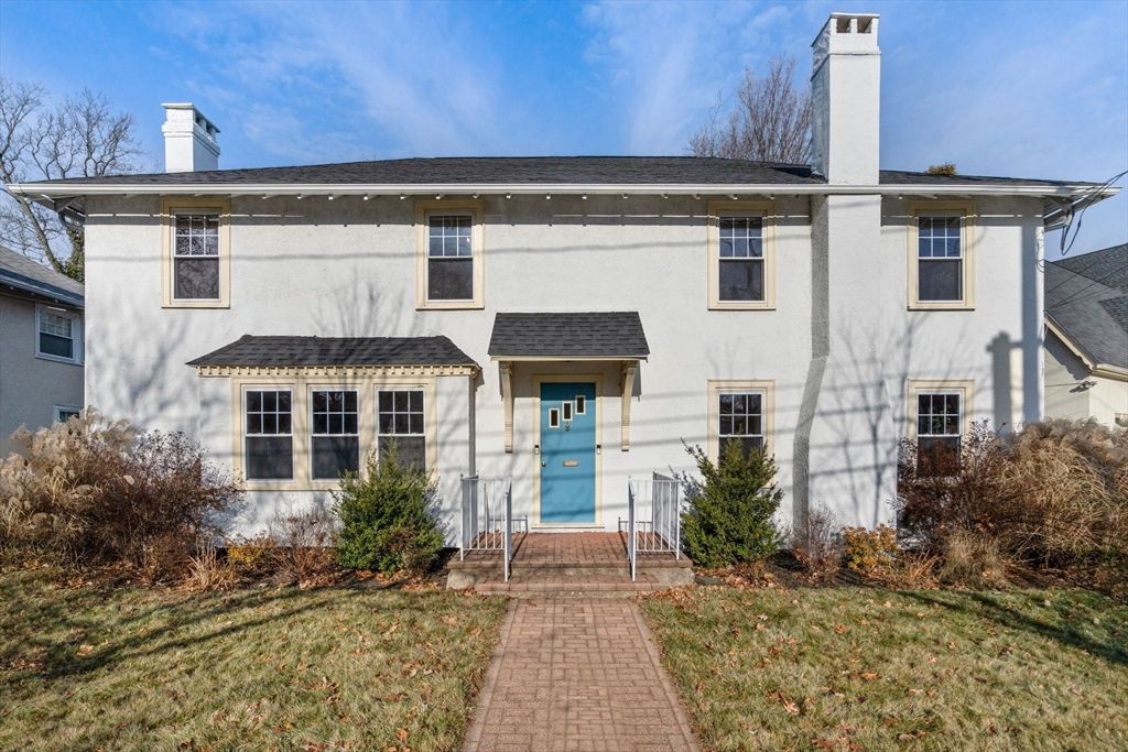 312 Edge Hill Rd 2, Milton, MA 02186