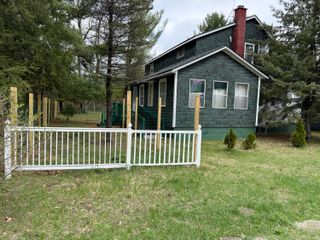 1902 W Ogilvie Avenue, Pleasant Plains Twp, MI 49304