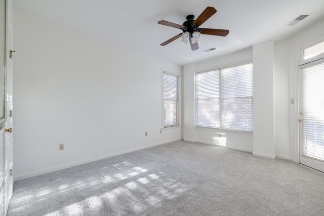 918 HARBOR VIEW DR, Memphis, TN 38103