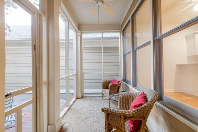 918 HARBOR VIEW DR, Memphis, TN 38103