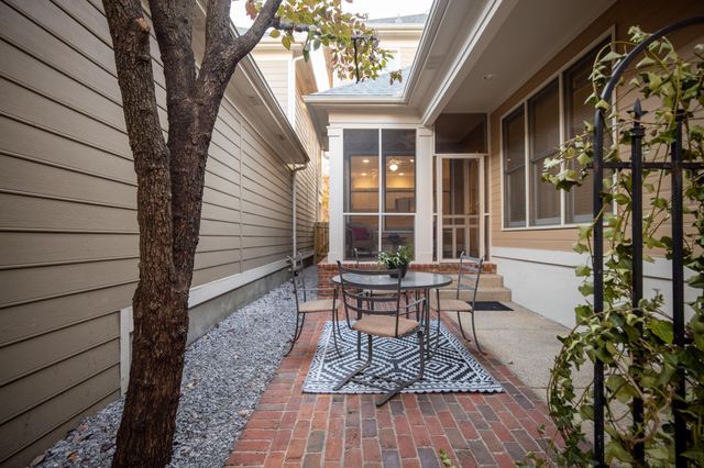 918 HARBOR VIEW DR, Memphis, TN 38103