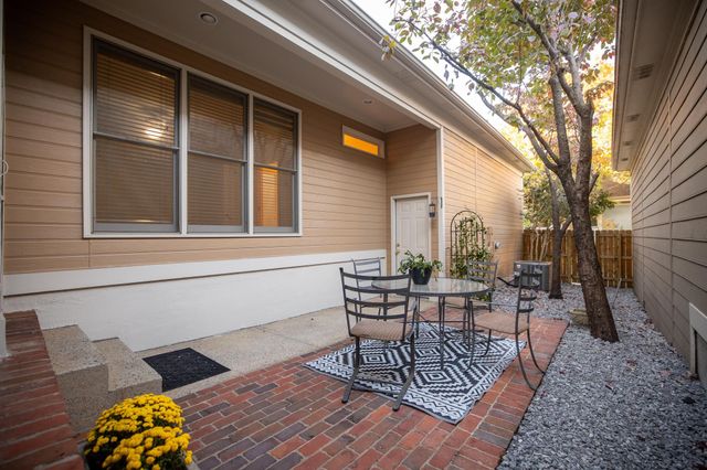 918 HARBOR VIEW DR, Memphis, TN 38103