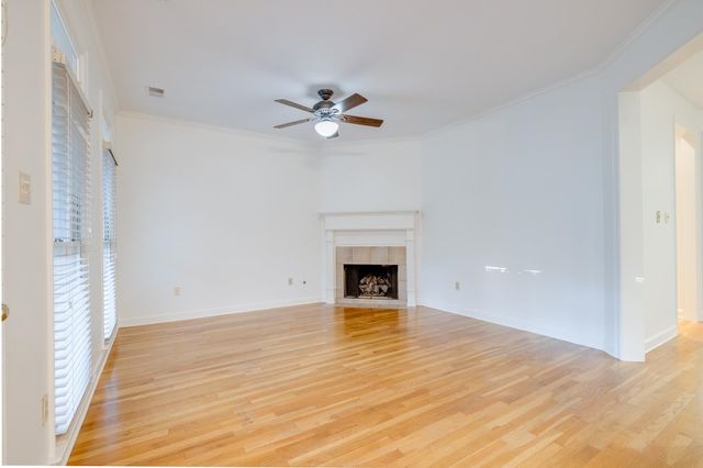 918 HARBOR VIEW DR, Memphis, TN 38103