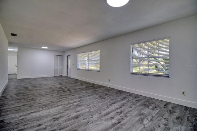 15715 ALMONDWOOD DRIVE, Tampa, FL 33613