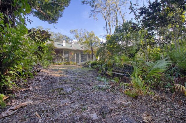 15715 ALMONDWOOD DRIVE, Tampa, FL 33613