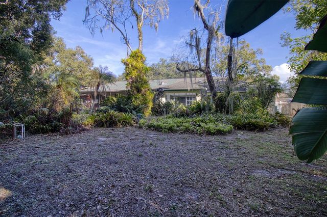 15715 ALMONDWOOD DRIVE, Tampa, FL 33613