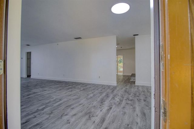 15715 ALMONDWOOD DRIVE, Tampa, FL 33613