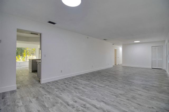 15715 ALMONDWOOD DRIVE, Tampa, FL 33613