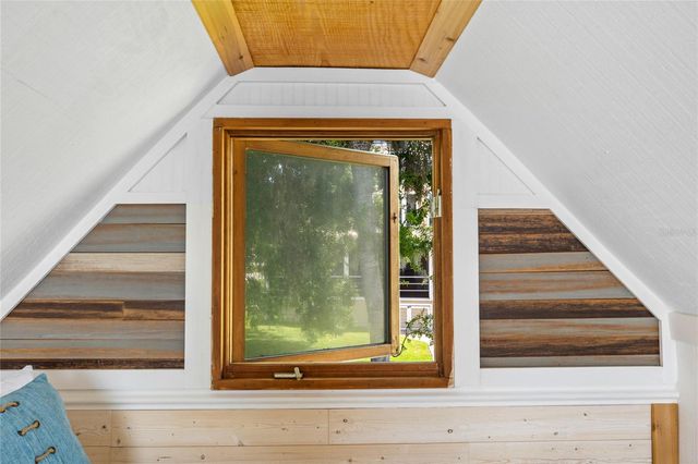 240 W 7TH STREET, Chuluota, FL 32766